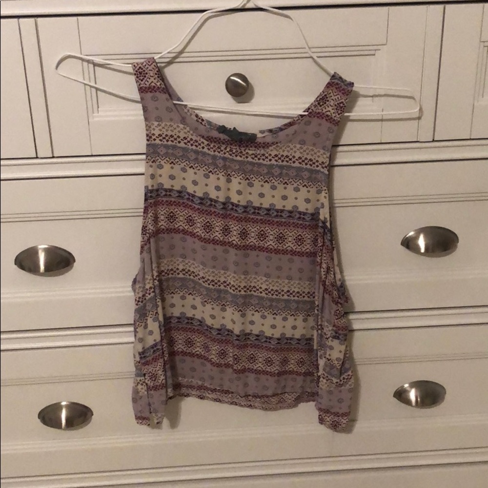 patterned tank